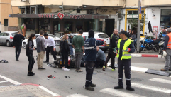 بالصور: إصابة متوسطة لراكب دراجة نارية بحادث طرق في مدينة يافا 